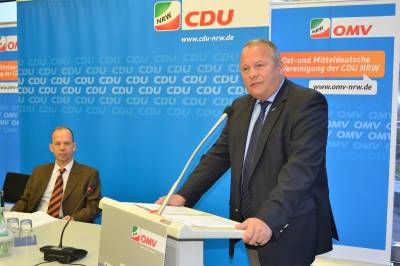 CDU-Generalsekretr Josef Hovenjrgen MdL unterstreicht in seinem Gruwort die Bedeutung der OMV fr die CDU